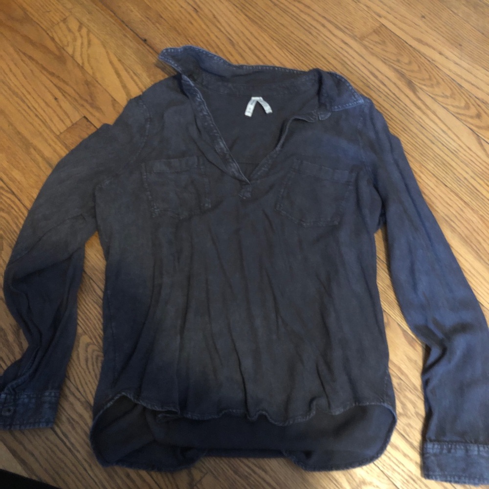 Long sleeve v neck